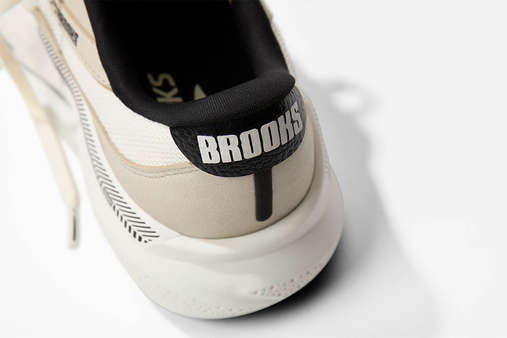 AdrenalineGTS24 (アドレナリンGTS24 ブラック/ホワイト2)