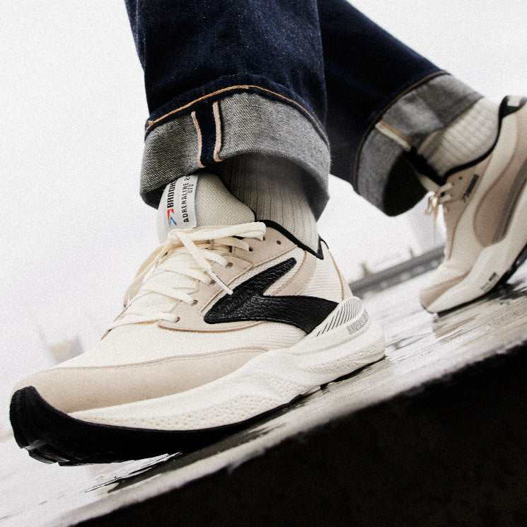 AdrenalineGTS24 (アドレナリンGTS24 ブラック/ホワイト2)