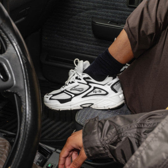 Adrenaline GTS 4 (アドレナリンGTS4 ホワイト/ブラック)