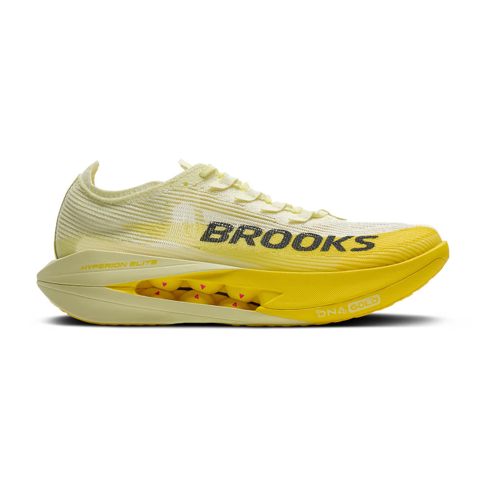 スニーカー　brooks ランニングシューズ より柔らかくなったクッションが魅力！ ブルックスのランニング